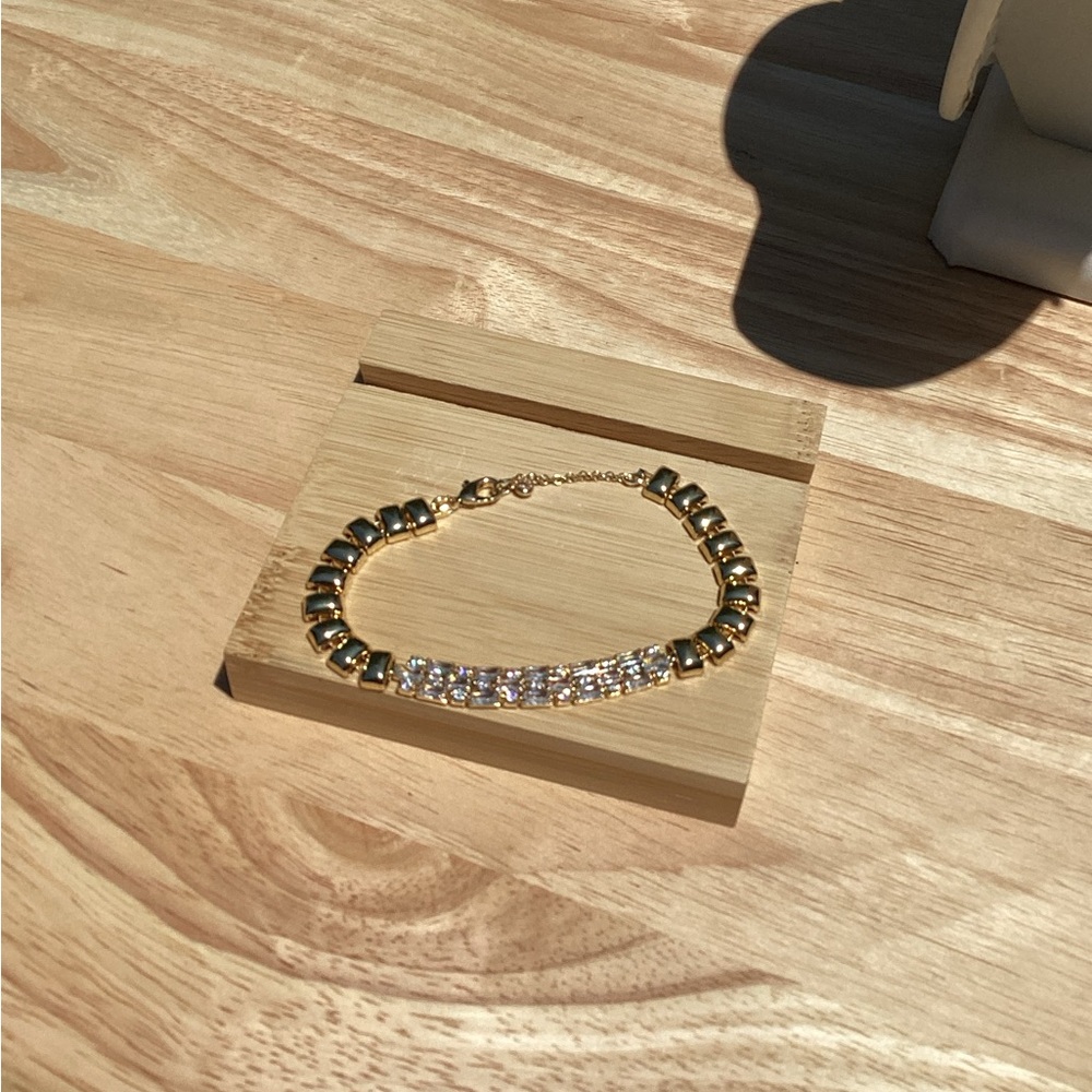 STATEMENT BRACELET - Picture 12 of 12